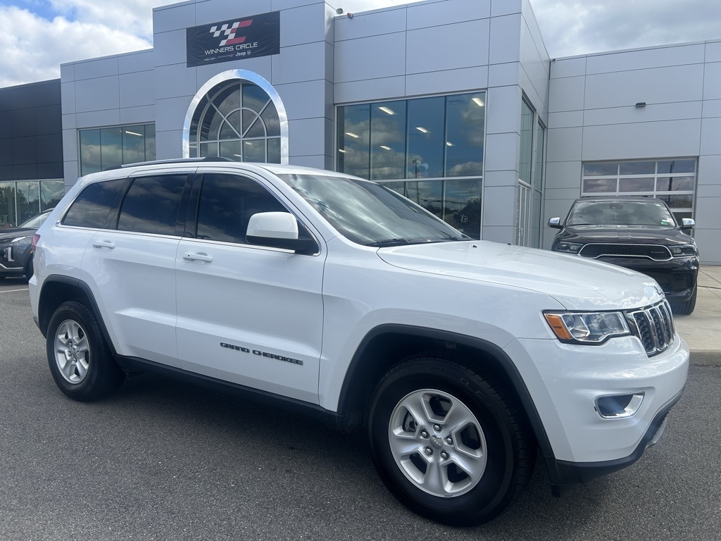 Jeep Grand Cherokee Laredo 2WD 2017 Jeep Grand Cherokee Laredo 2WD 2017