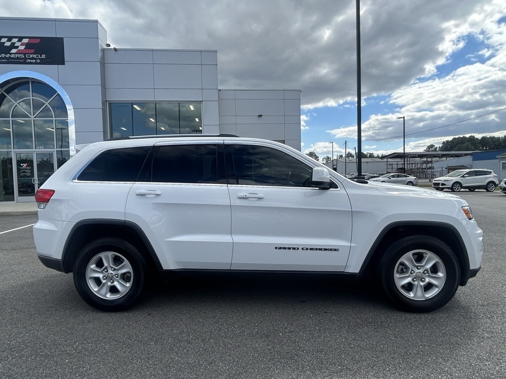 Jeep Grand Cherokee Laredo 2WD 2017 Jeep Grand Cherokee Laredo 2WD 2017