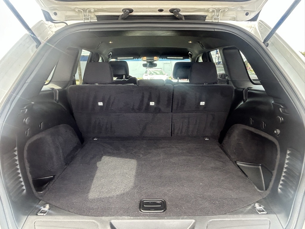 Jeep Grand Cherokee Laredo 2WD 2017 Jeep Grand Cherokee Laredo 2WD 2017