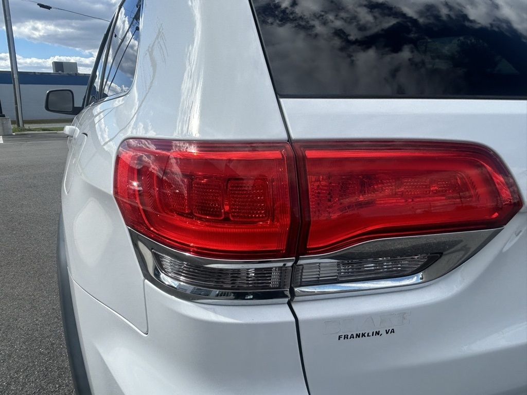 Jeep Grand Cherokee Laredo 2WD 2017 Jeep Grand Cherokee Laredo 2WD 2017