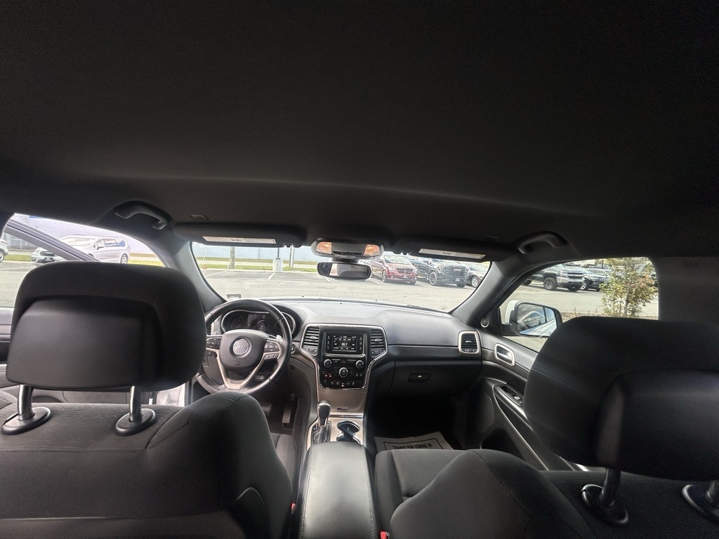 Jeep Grand Cherokee Laredo 2WD 2017 Jeep Grand Cherokee Laredo 2WD 2017