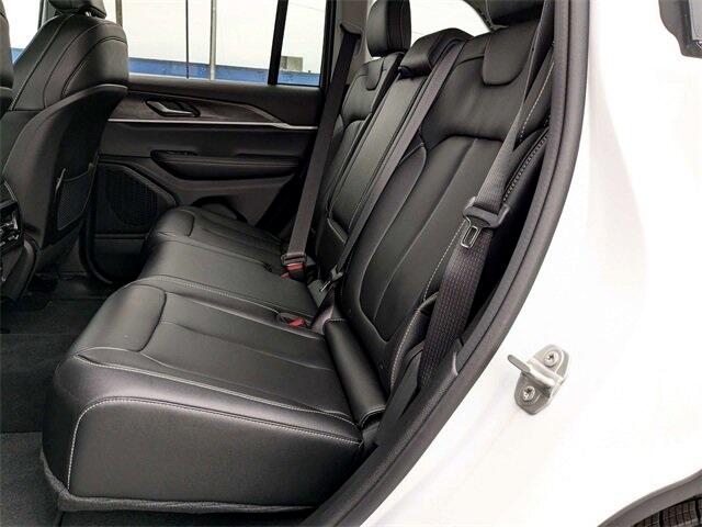 Jeep Grand Cherokee Limited 2WD 2023 Jeep Grand Cherokee Limited 2WD 2023