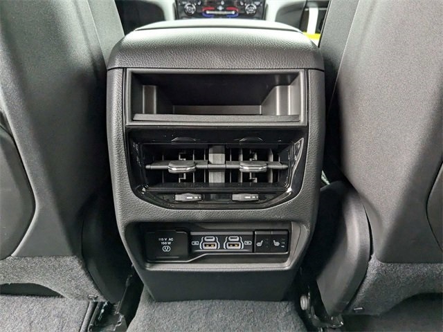 Jeep Grand Cherokee Limited 2WD 2023 Jeep Grand Cherokee Limited 2WD 2023