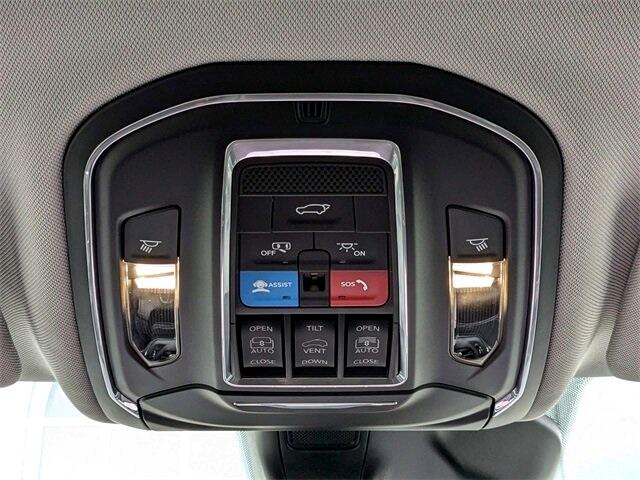 Jeep Grand Cherokee Limited 2WD 2023 Jeep Grand Cherokee Limited 2WD 2023