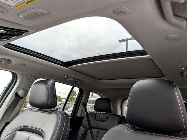 Jeep Grand Cherokee Limited 2WD 2023 Jeep Grand Cherokee Limited 2WD 2023