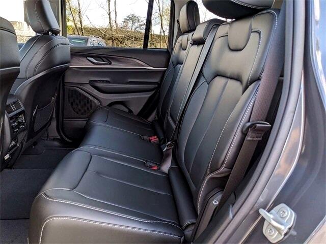 Jeep Grand Cherokee Limited 2WD 2023 Jeep Grand Cherokee Limited 2WD 2023