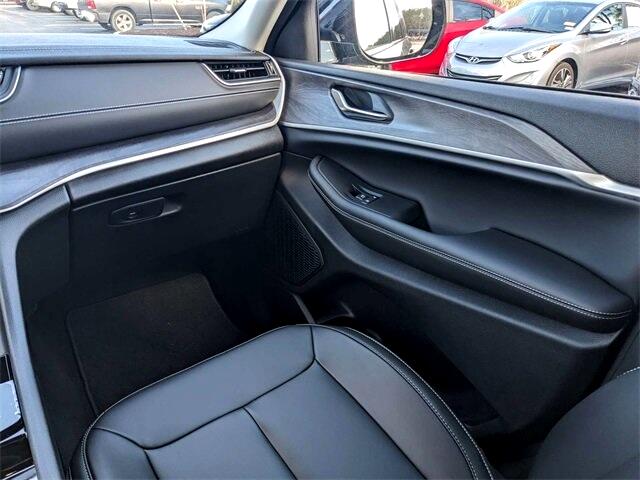 Jeep Grand Cherokee Limited 2WD 2023 Jeep Grand Cherokee Limited 2WD 2023