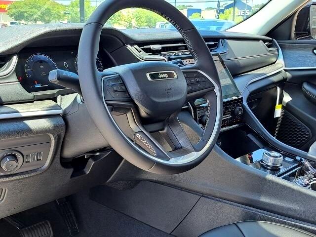 Jeep Grand Cherokee L Limited 2WD 2023 Jeep Grand Cherokee L Limited 2WD 2023