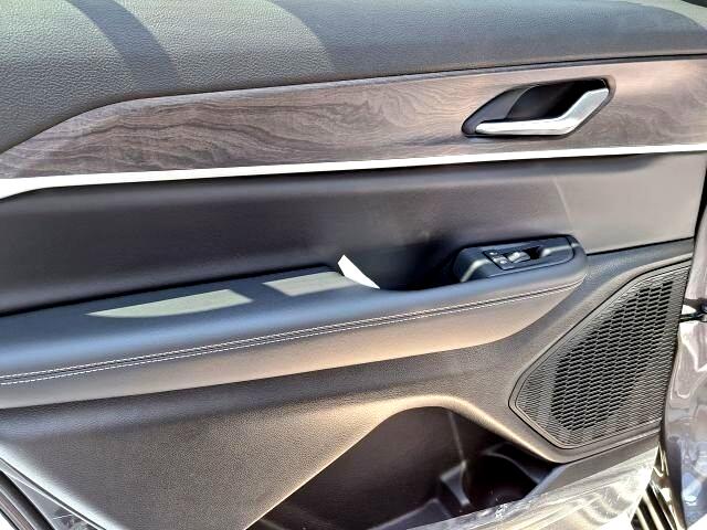 Jeep Grand Cherokee L Limited 2WD 2023 Jeep Grand Cherokee L Limited 2WD 2023