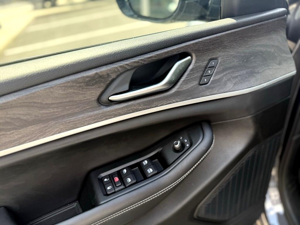 Jeep Grand Cherokee L Limited 2WD 2023 Jeep Grand Cherokee L Limited 2WD 2023