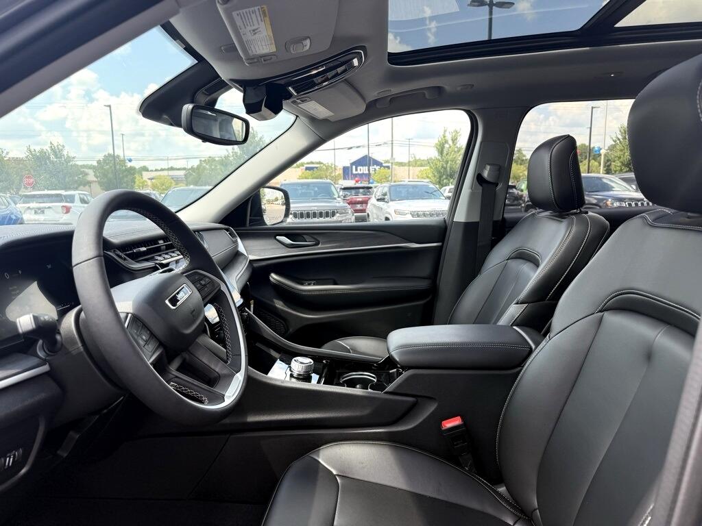 Jeep Grand Cherokee L Limited 2WD 2023 Jeep Grand Cherokee L Limited 2WD 2023