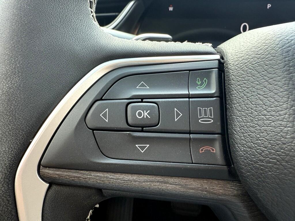 Jeep Grand Cherokee L Limited 2WD 2023 Jeep Grand Cherokee L Limited 2WD 2023