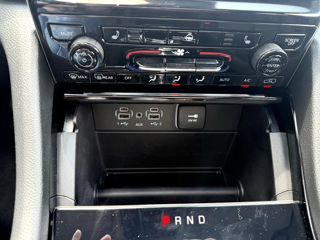 Jeep Grand Cherokee L Limited 2WD 2023 Jeep Grand Cherokee L Limited 2WD 2023