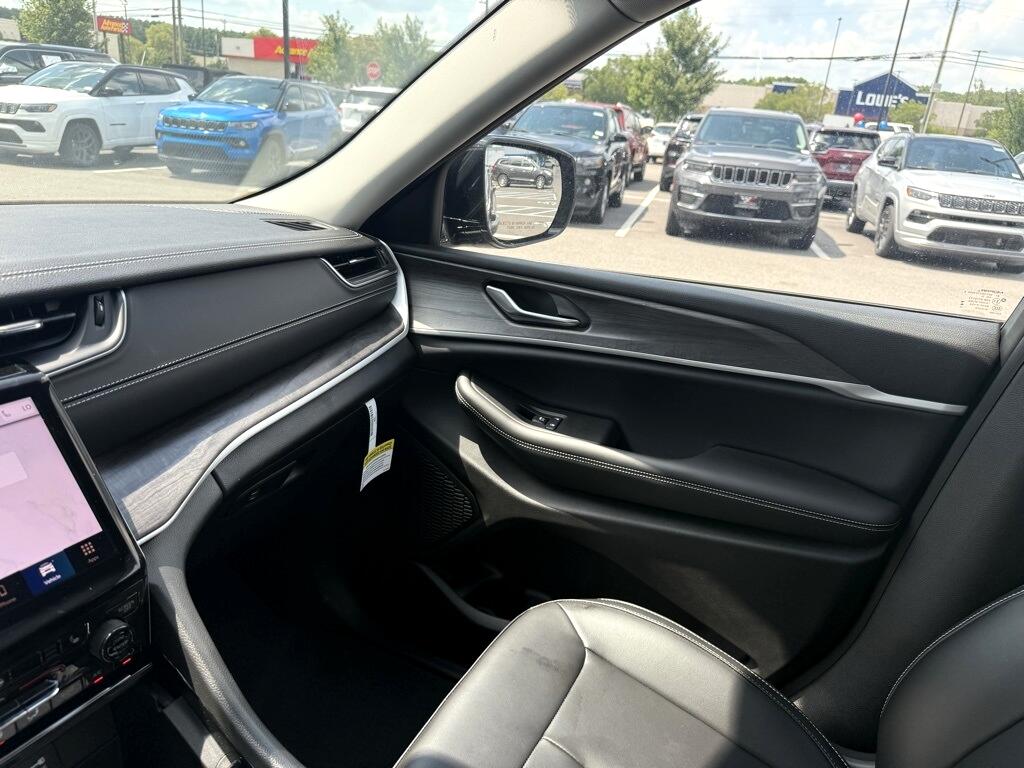 Jeep Grand Cherokee L Limited 2WD 2023 Jeep Grand Cherokee L Limited 2WD 2023