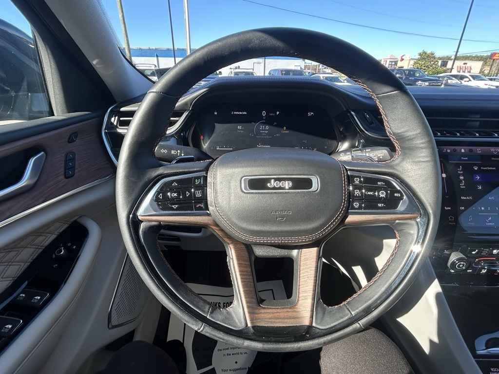 Jeep Grand Cherokee Summit 4WD 2023 Jeep Grand Cherokee Summit 4WD 2023