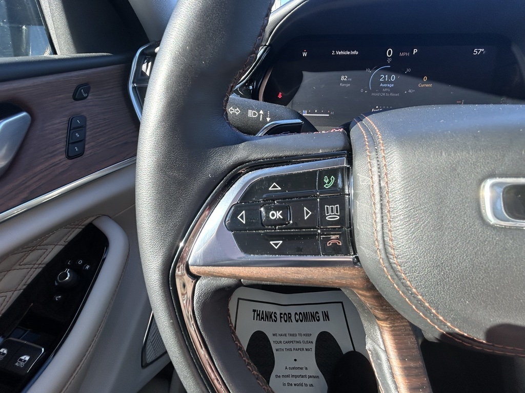 Jeep Grand Cherokee Summit 4WD 2023 Jeep Grand Cherokee Summit 4WD 2023