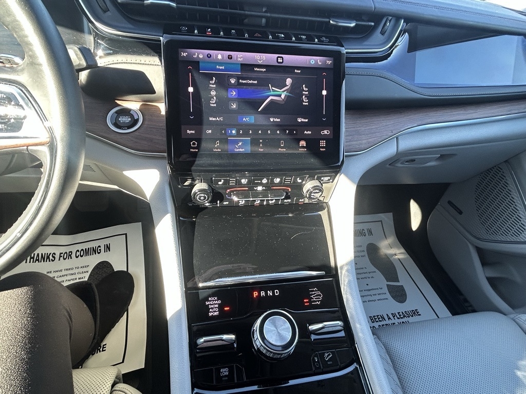 Jeep Grand Cherokee Summit 4WD 2023 Jeep Grand Cherokee Summit 4WD 2023