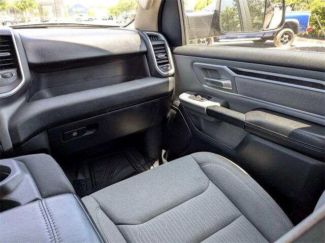 RAM 1500 Big Horn Crew Cab SWB 4WD 2020 RAM 1500 Big Horn Crew Cab SWB 4WD 2020