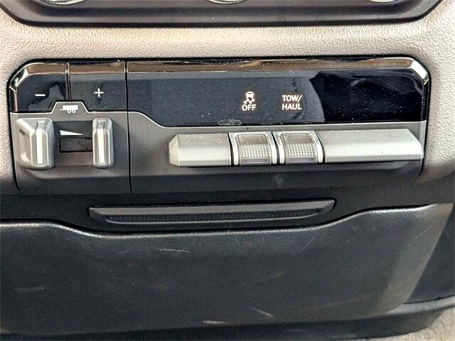 RAM 1500 Big Horn Crew Cab SWB 4WD 2020 RAM 1500 Big Horn Crew Cab SWB 4WD 2020