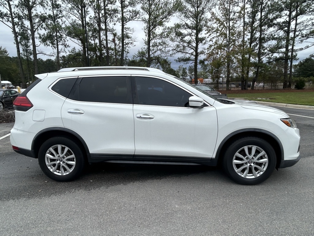 Nissan Rogue SV 2WD 2017 Nissan Rogue SV 2WD 2017
