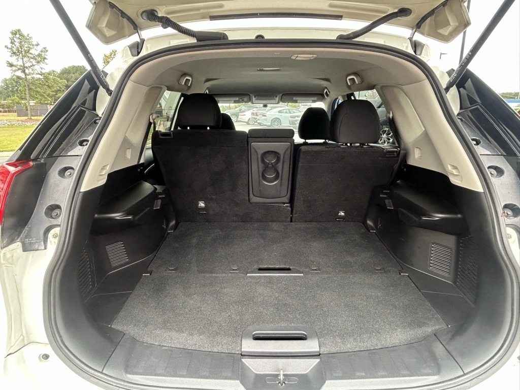 Nissan Rogue SV 2WD 2017 Nissan Rogue SV 2WD 2017