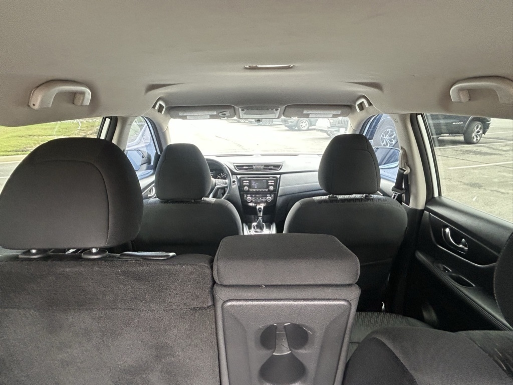 Nissan Rogue SV 2WD 2017 Nissan Rogue SV 2WD 2017