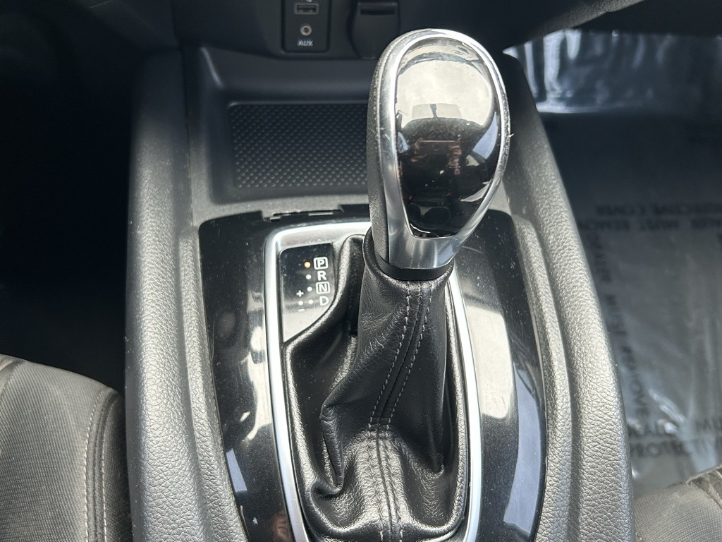 Nissan Rogue SV 2WD 2017 Nissan Rogue SV 2WD 2017