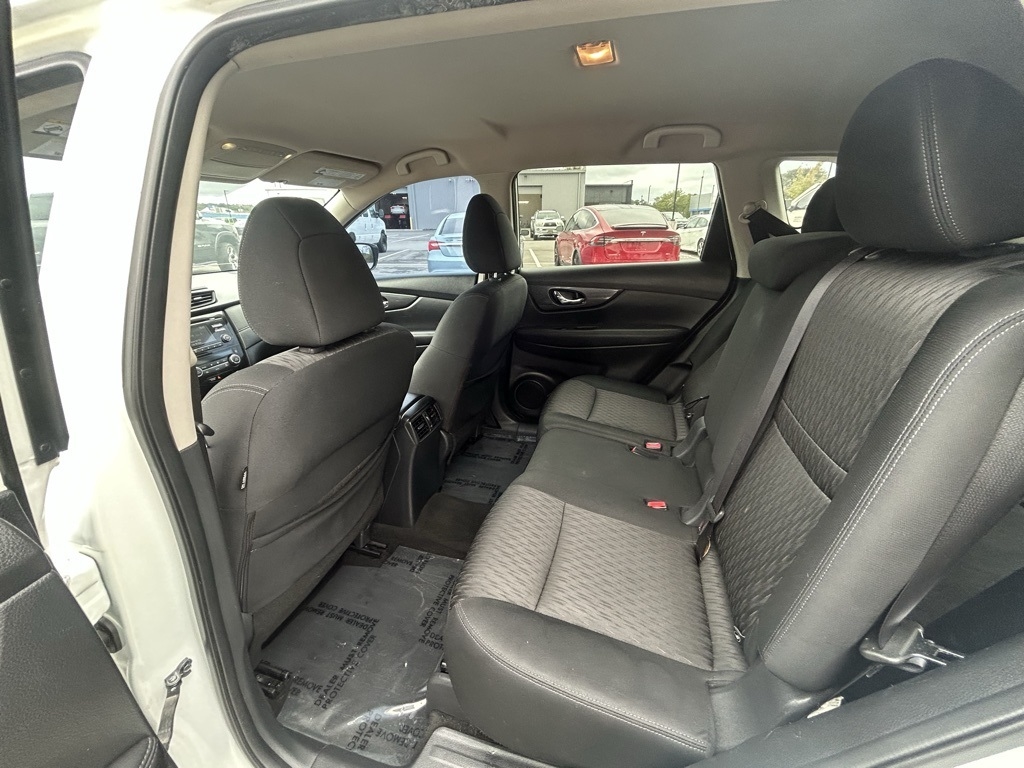 Nissan Rogue SV 2WD 2017 Nissan Rogue SV 2WD 2017