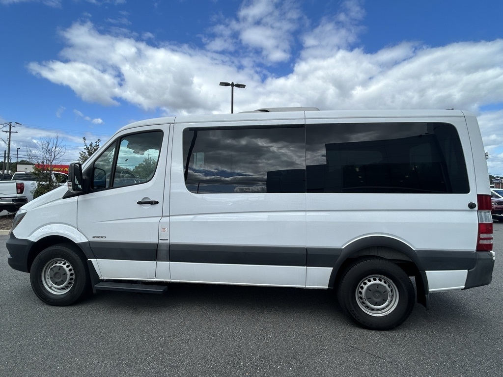 Mercedes-Benz Sprinter 2500 Passenger Van 144-in. WB 2016 Mercedes-Benz Sprinter 2500 Passenger Van 144-in. WB 2016
