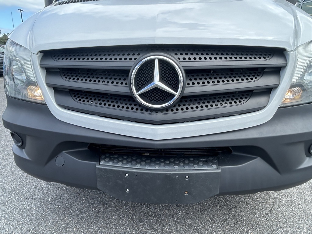 Mercedes-Benz Sprinter 2500 Passenger Van 144-in. WB 2016 Mercedes-Benz Sprinter 2500 Passenger Van 144-in. WB 2016