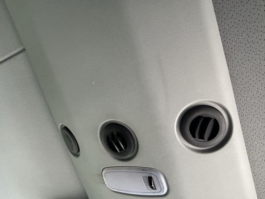 Mercedes-Benz Sprinter 2500 Passenger Van 144-in. WB 2016 Mercedes-Benz Sprinter 2500 Passenger Van 144-in. WB 2016