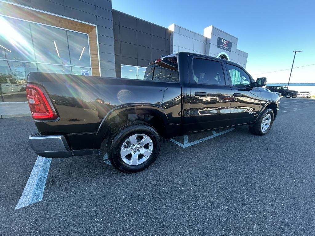 RAM 1500 Big Horn Crew Cab SWB 4WD 2025 RAM 1500 Big Horn Crew Cab SWB 4WD 2025
