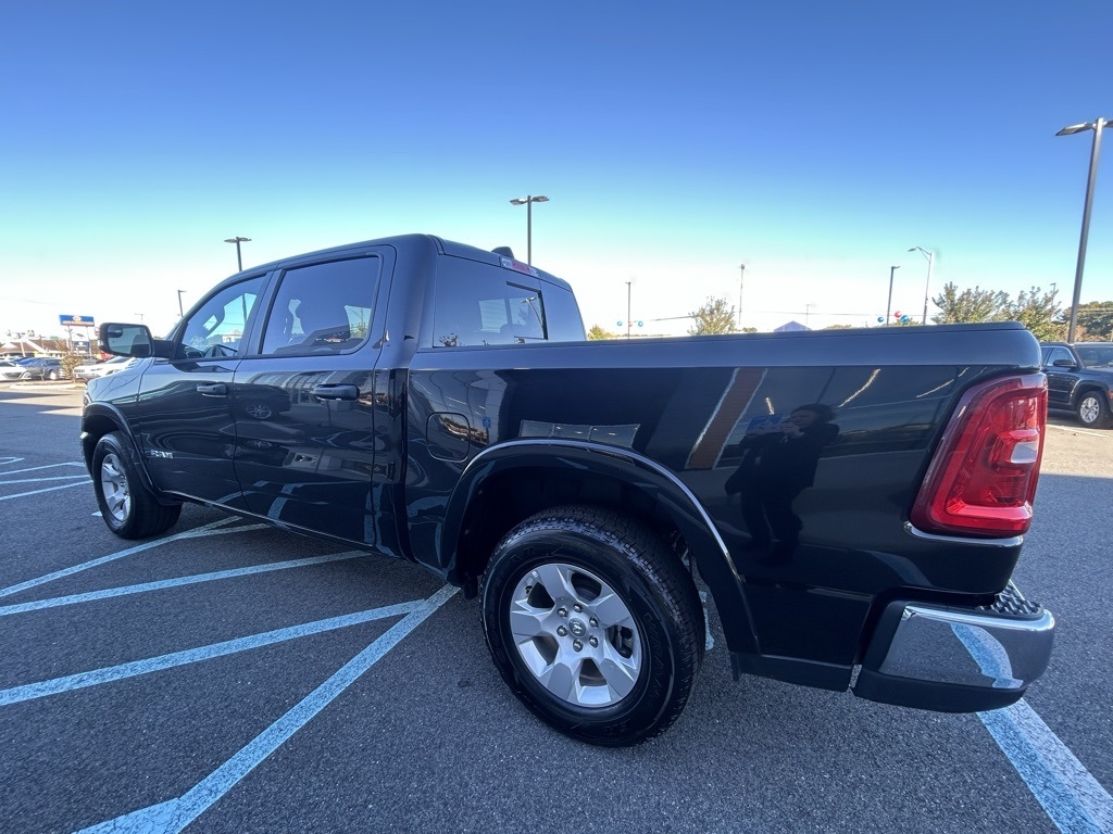 RAM 1500 Big Horn Crew Cab SWB 4WD 2025 RAM 1500 Big Horn Crew Cab SWB 4WD 2025