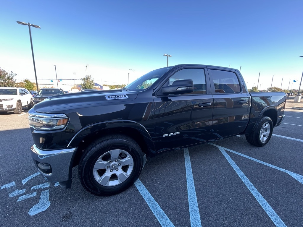 RAM 1500 Big Horn Crew Cab SWB 4WD 2025 RAM 1500 Big Horn Crew Cab SWB 4WD 2025