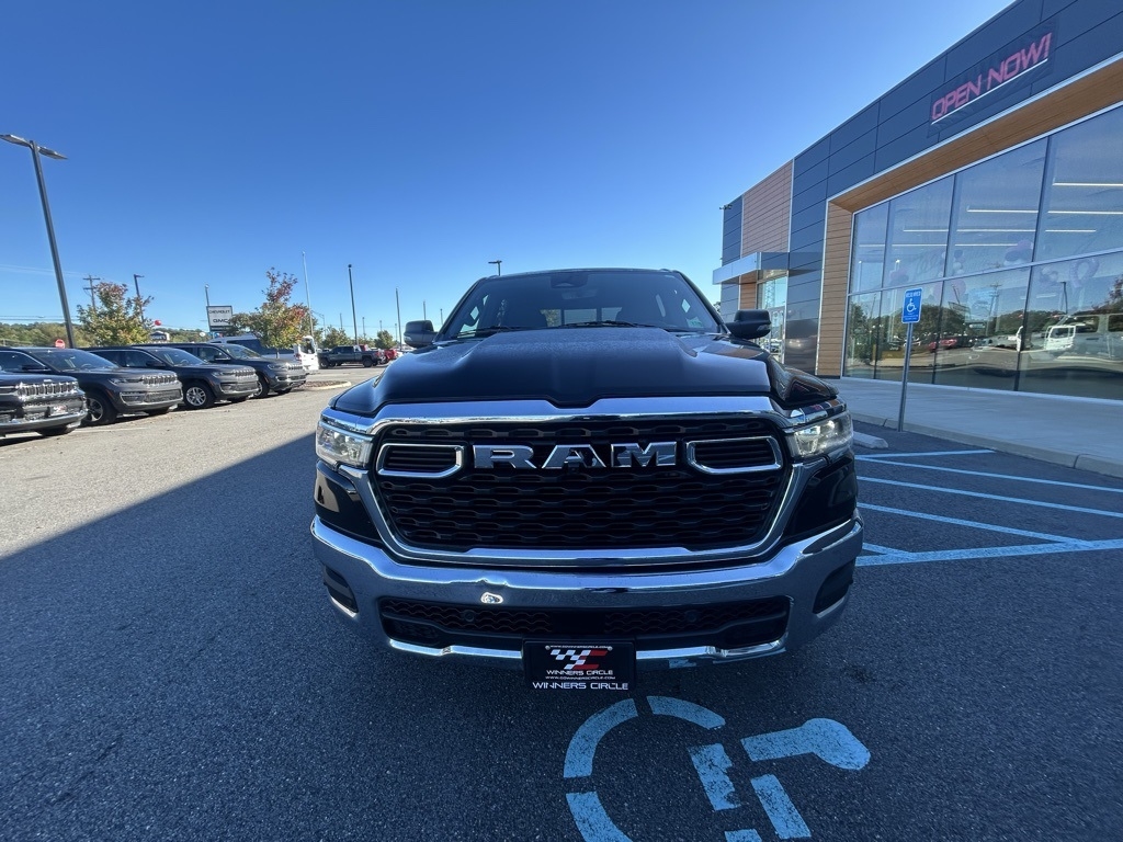 RAM 1500 Big Horn Crew Cab SWB 4WD 2025 RAM 1500 Big Horn Crew Cab SWB 4WD 2025