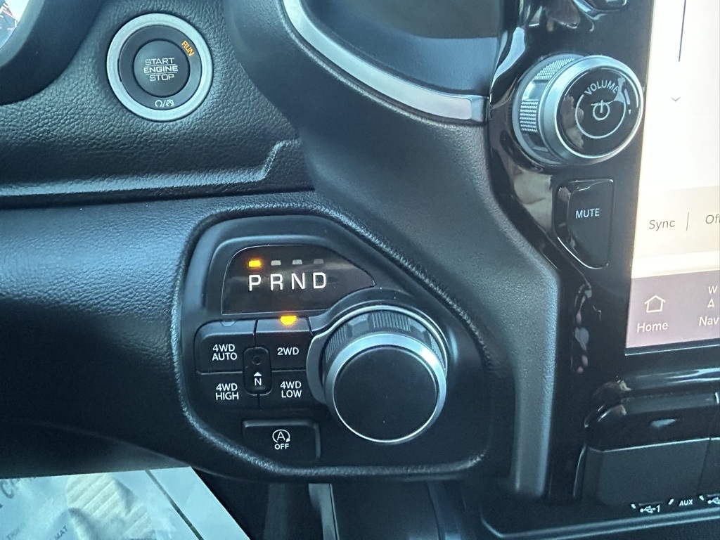 RAM 1500 Big Horn Crew Cab SWB 4WD 2025 RAM 1500 Big Horn Crew Cab SWB 4WD 2025