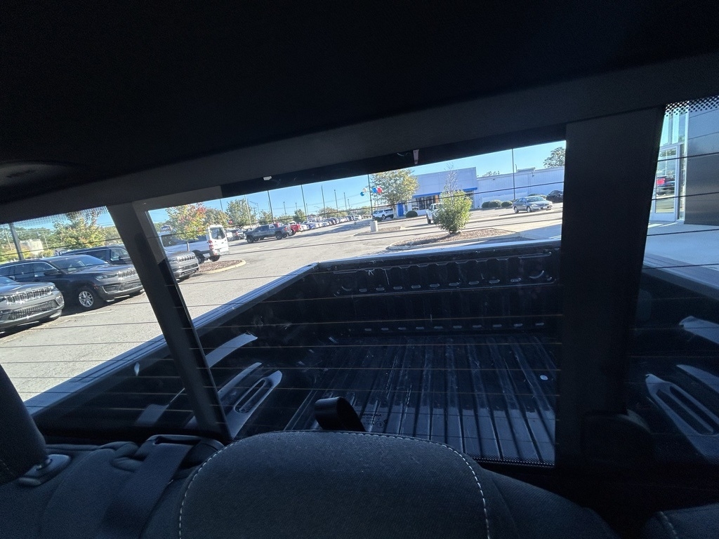 RAM 1500 Big Horn Crew Cab SWB 4WD 2025 RAM 1500 Big Horn Crew Cab SWB 4WD 2025