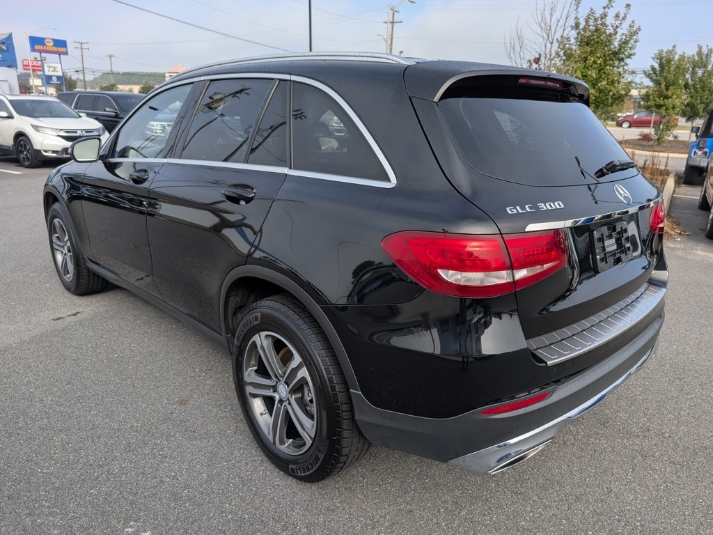 Mercedes-Benz GLC-Class GLC300 2016 Mercedes-Benz GLC-Class GLC300 2016