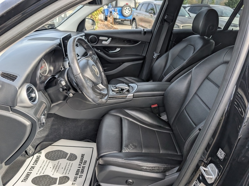 Mercedes-Benz GLC-Class GLC300 2016 Mercedes-Benz GLC-Class GLC300 2016