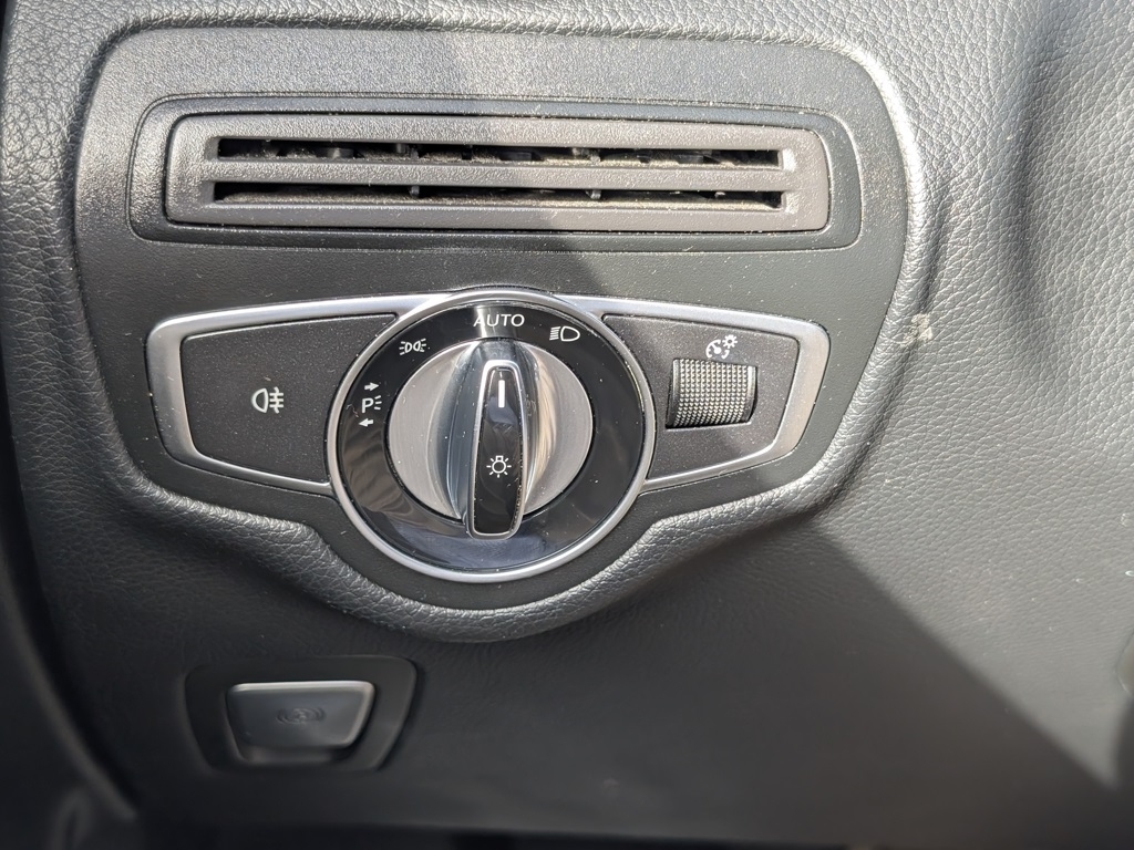 Mercedes-Benz GLC-Class GLC300 2016 Mercedes-Benz GLC-Class GLC300 2016