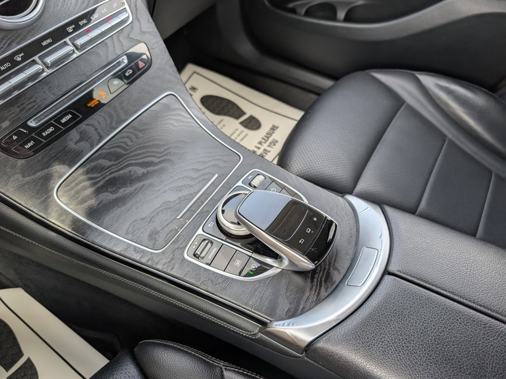 Mercedes-Benz GLC-Class GLC300 2016 Mercedes-Benz GLC-Class GLC300 2016