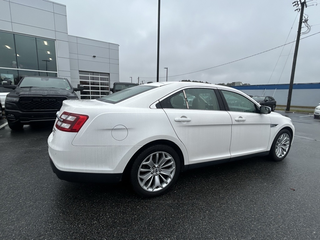 Ford Taurus Limited FWD 2016 Ford Taurus Limited FWD 2016