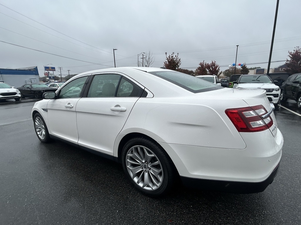Ford Taurus Limited FWD 2016 Ford Taurus Limited FWD 2016