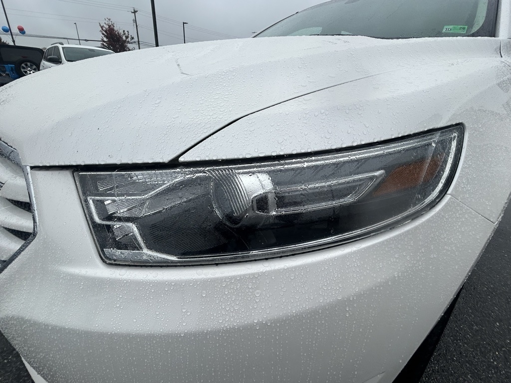 Ford Taurus Limited FWD 2016 Ford Taurus Limited FWD 2016