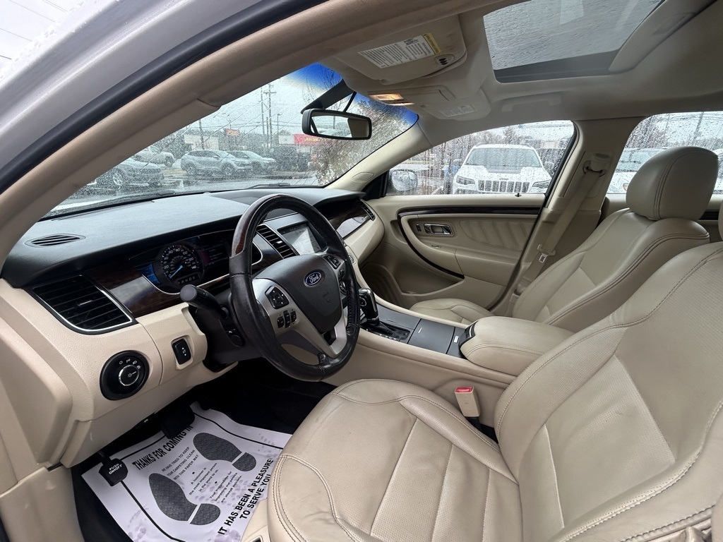 Ford Taurus Limited FWD 2016 Ford Taurus Limited FWD 2016