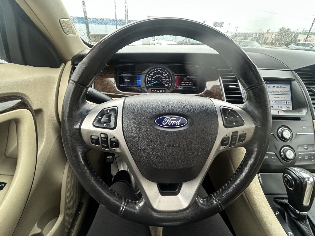 Ford Taurus Limited FWD 2016 Ford Taurus Limited FWD 2016