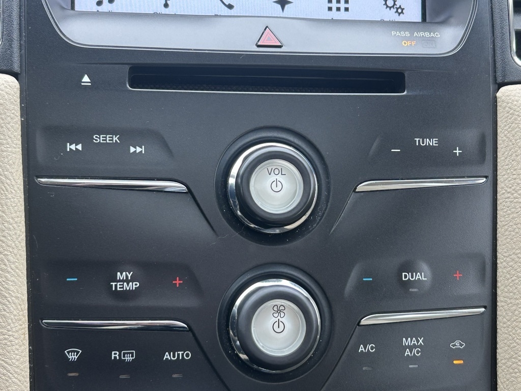 Ford Taurus Limited FWD 2016 Ford Taurus Limited FWD 2016