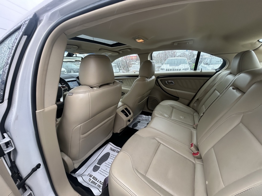 Ford Taurus Limited FWD 2016 Ford Taurus Limited FWD 2016