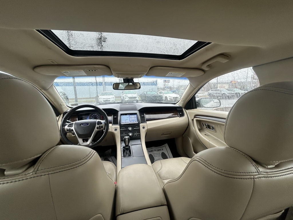 Ford Taurus Limited FWD 2016 Ford Taurus Limited FWD 2016