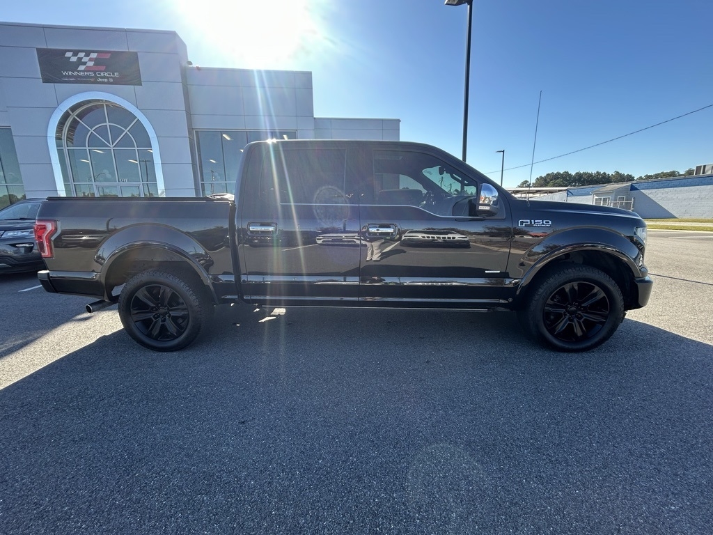 Ford F-150 Platinum SuperCrew 6.5-ft. Bed 4WD 2017 Ford F-150 Platinum SuperCrew 6.5-ft. Bed 4WD 2017